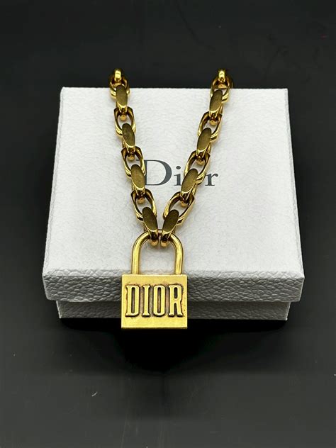 dior lucky locket necklace